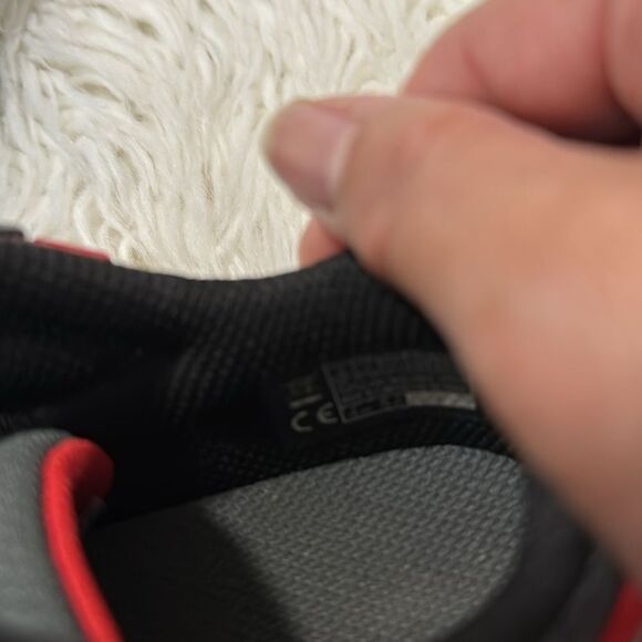 SKECHERS SNEAKERS SIZE 2 - Picture 5 of 9